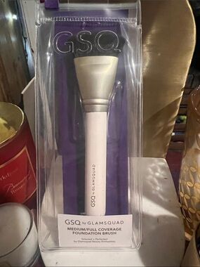 GSQ by Medium/Full Coverage Foundation Brush Brand New